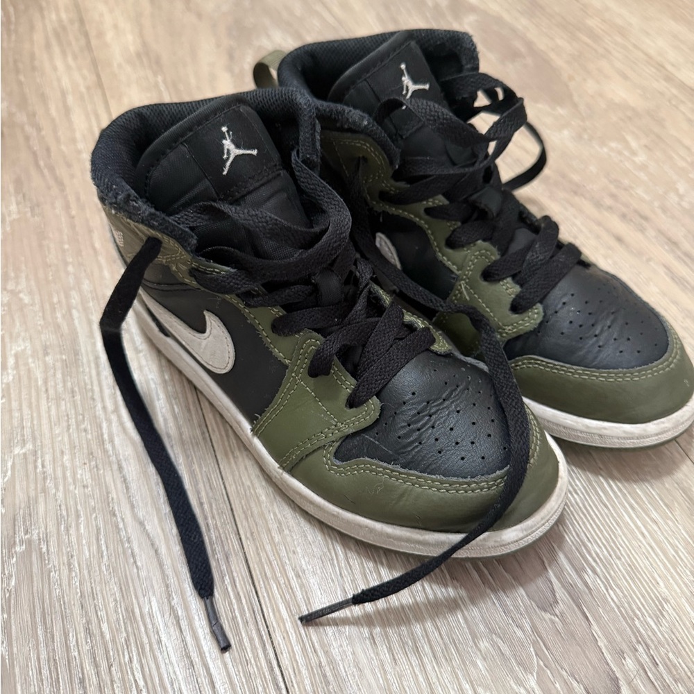 Nike Kids Black and Olive Sneakers